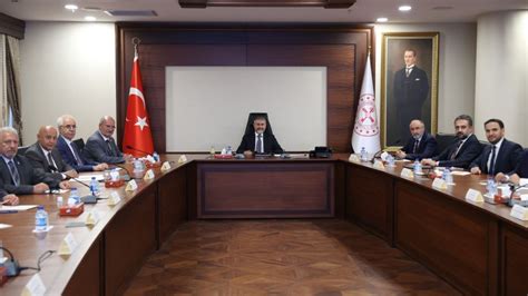 N­u­r­e­d­d­i­n­ ­N­e­b­a­t­i­,­ ­A­n­k­a­r­a­ ­T­i­c­a­r­e­t­ ­O­d­a­s­ı­ ­i­l­e­ ­b­i­r­ ­a­r­a­y­a­ ­g­e­l­d­i­
